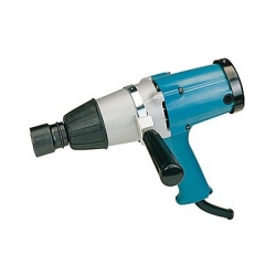 Makita Udarni Odvijač 6906 620W 588Nm