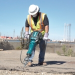 Makita Elektropneumatski Čekić HM1812 2000W 72,8J 31,3kg